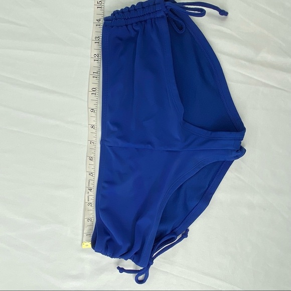 Arizona blue daisy print strapless tankini with side tie bottoms, M - Picture 11 of 15